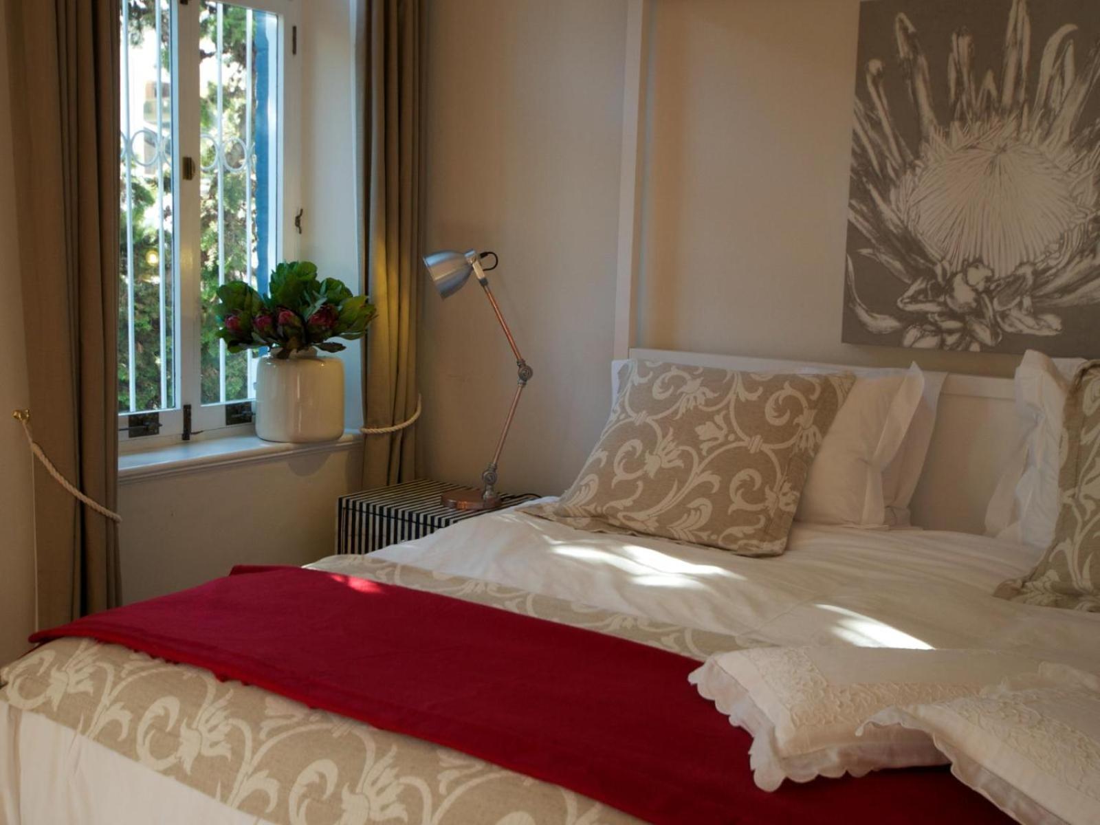 Purple House Accommodations Cape Town Room photo